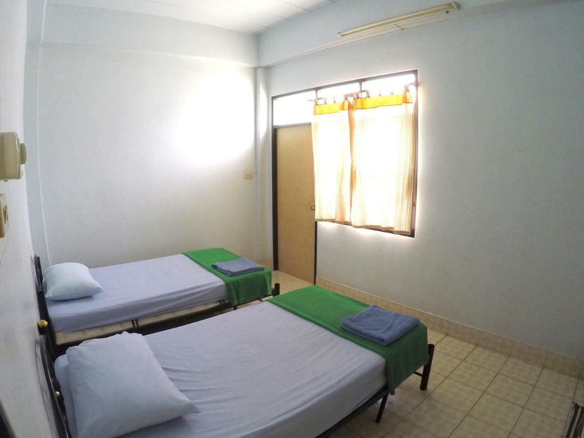 Fame Guesthouse Chumphon Exterior foto